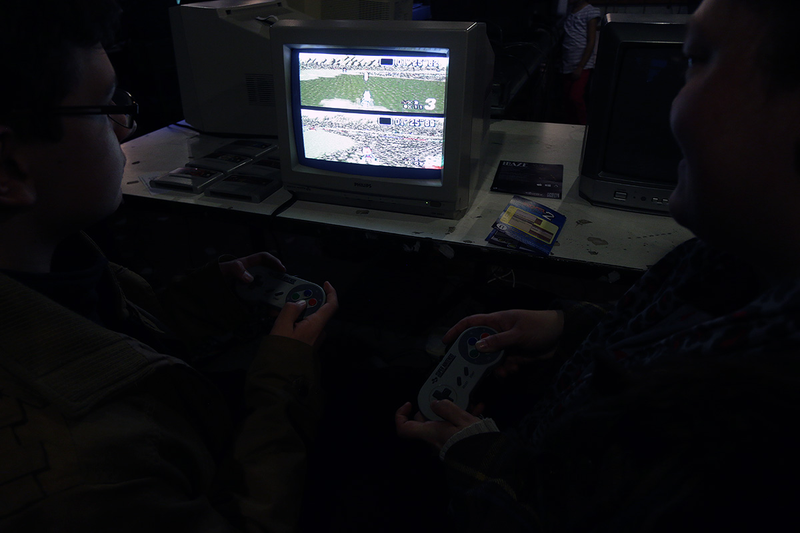 Illustration for article titled The Joys of Retro Gaming: A Photo Collection